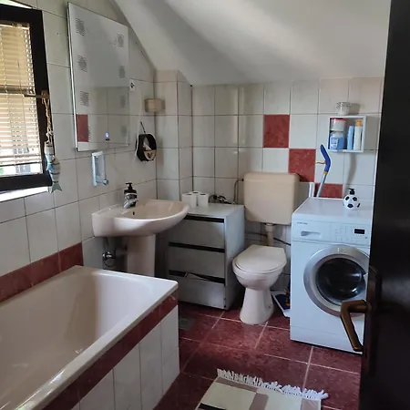 Adin Apartment